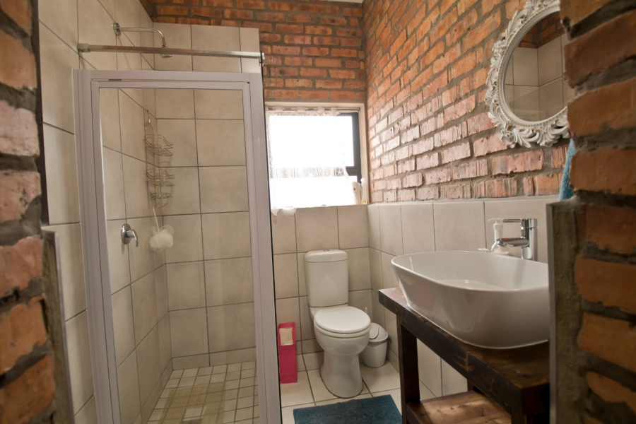 4 Bedroom Property for Sale in Fraaiuitsig Western Cape